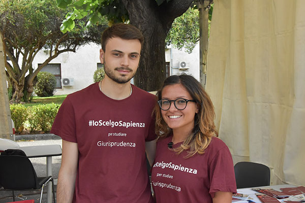 Studenti della Facolatà all'edizione precedente di Porte Aperte